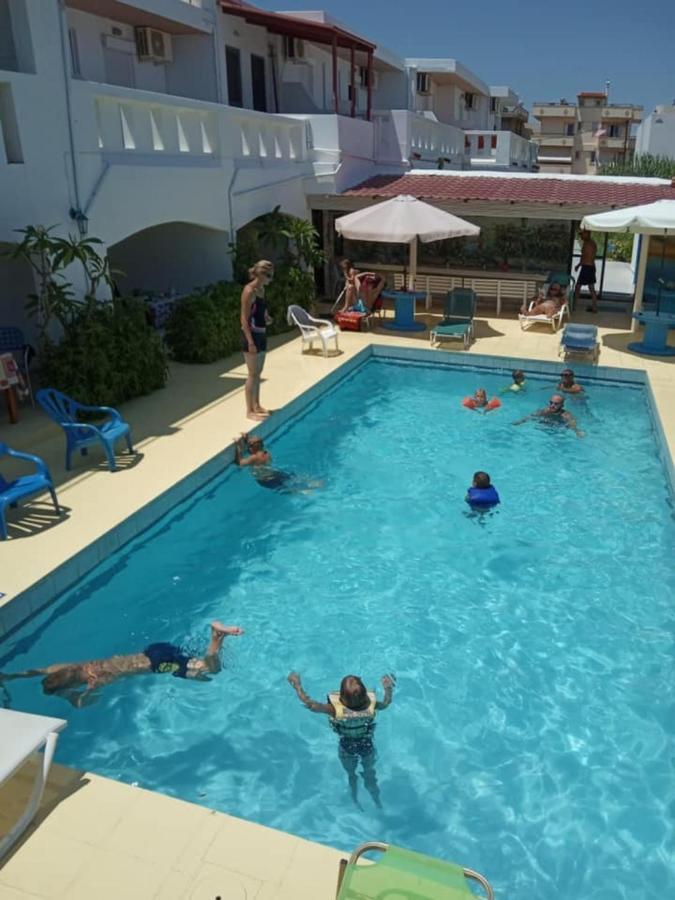 Villas Irene 8 Family Apartments Goúrnes Dış mekan fotoğraf